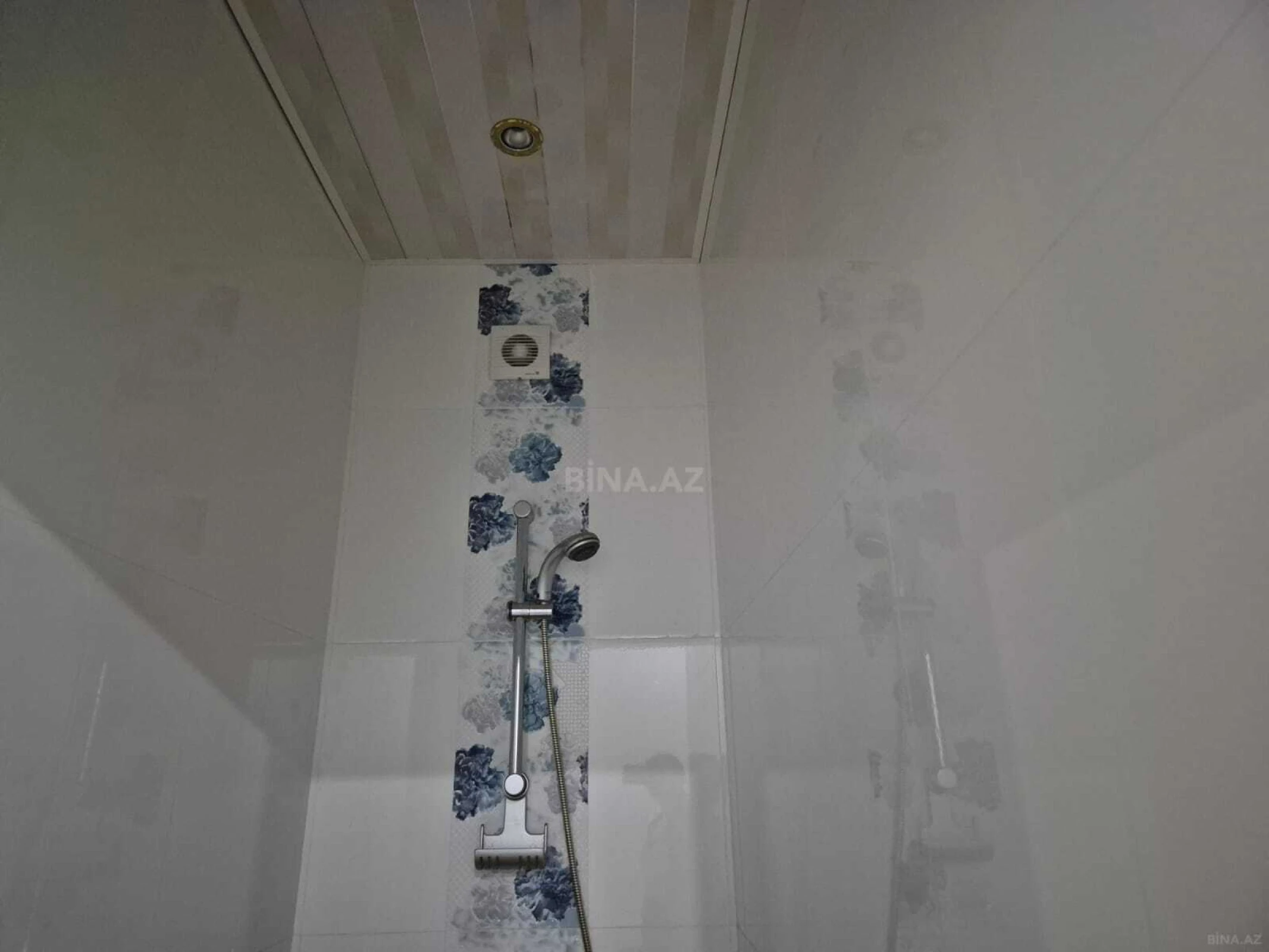 Satılır 7 otaqlı həyət evi 420 m²