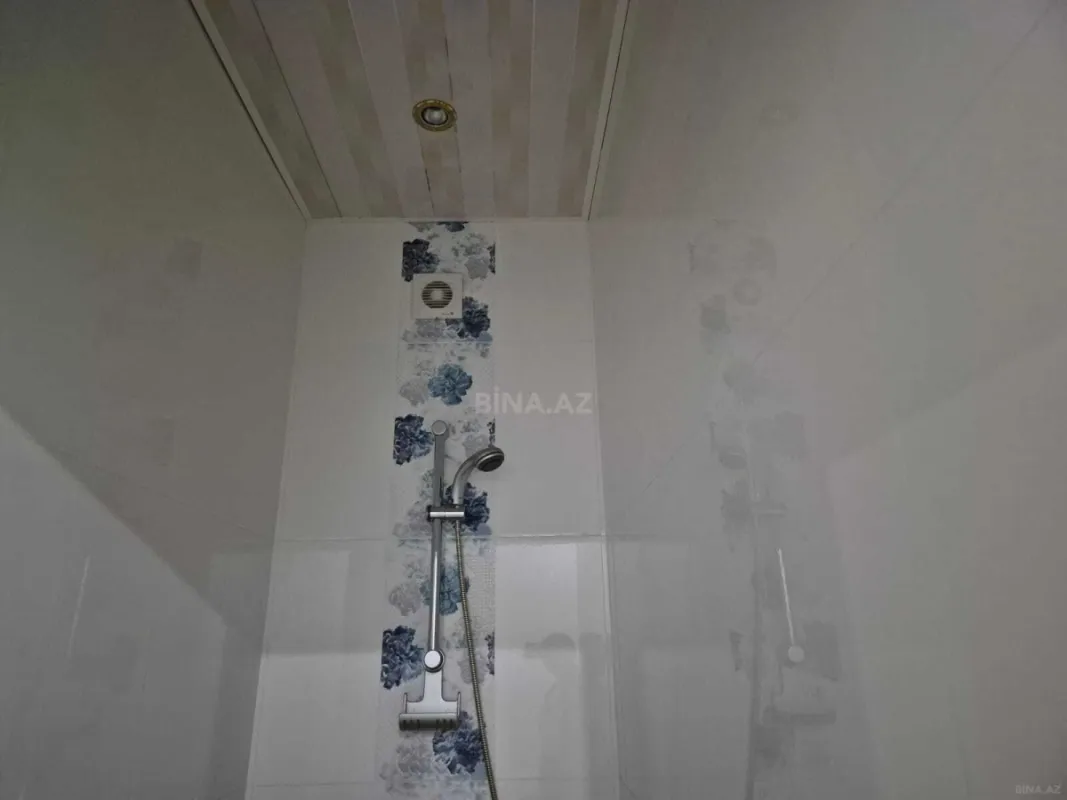 Satılır 7 otaqlı həyət evi 420 m²