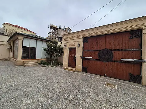 Satılır 7 otaqlı həyət evi 420 m²
