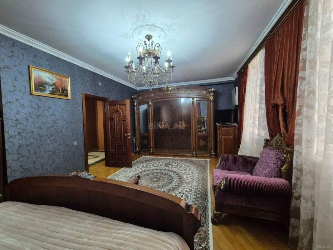 Satılır 7 otaqlı həyət evi 420 m²
