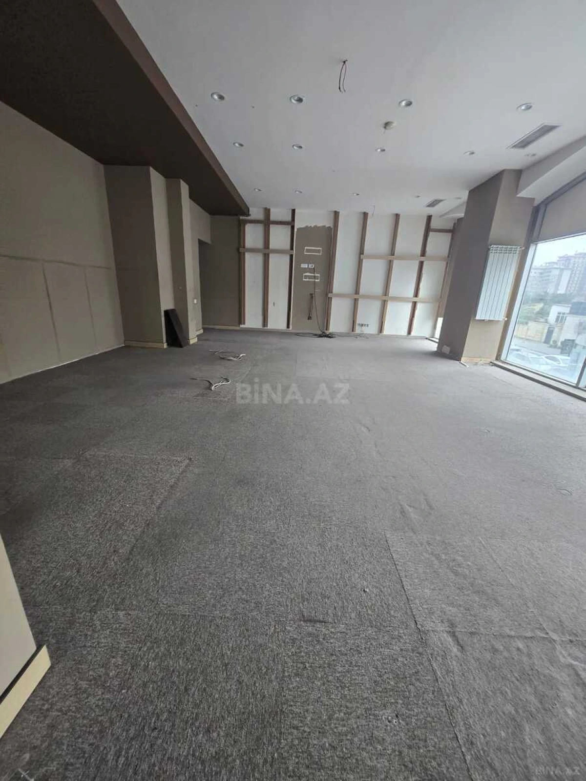 Kirayə verilir 20 otaqlı ofis 1600 m²