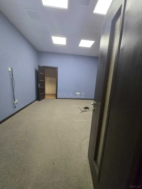 Kirayə verilir 20 otaqlı ofis 1600 m²