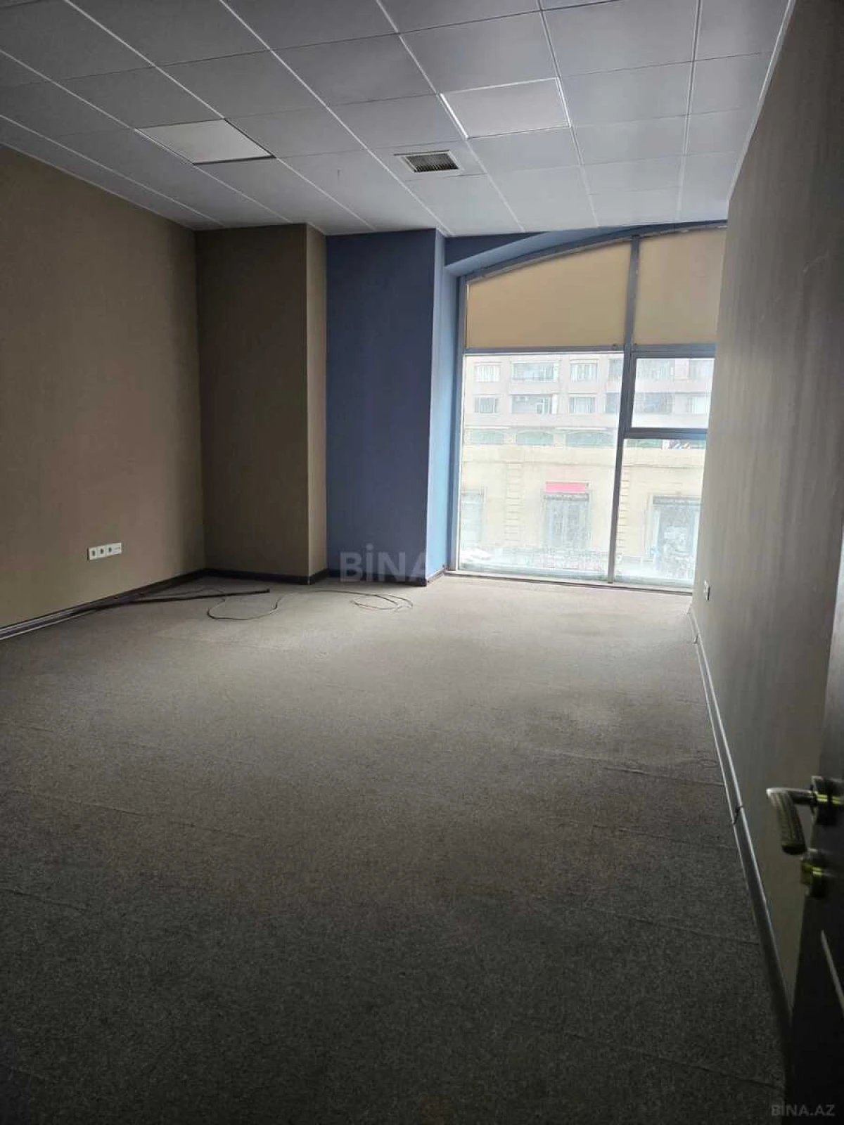 Kirayə verilir 20 otaqlı ofis 1600 m²