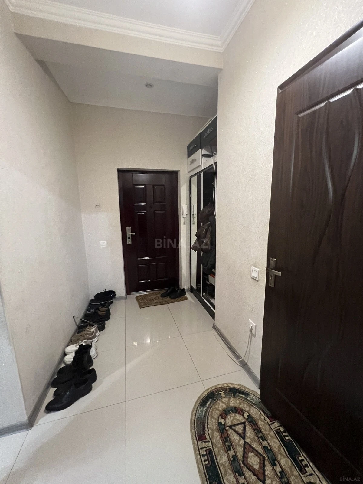 Satılır 2 otaqlı mənzil 57 m²