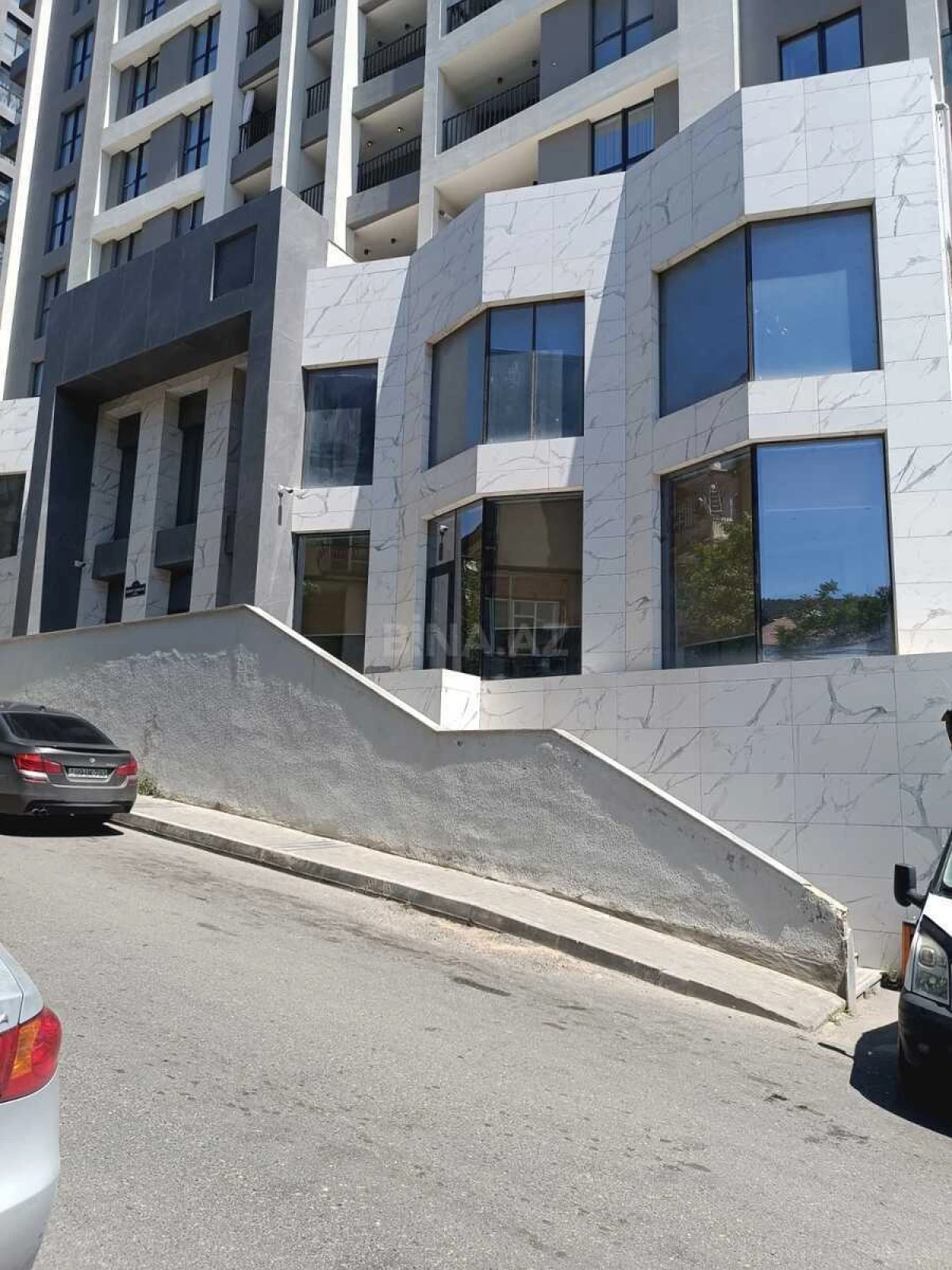 Satılır 5 otaqlı ofis 265 m²