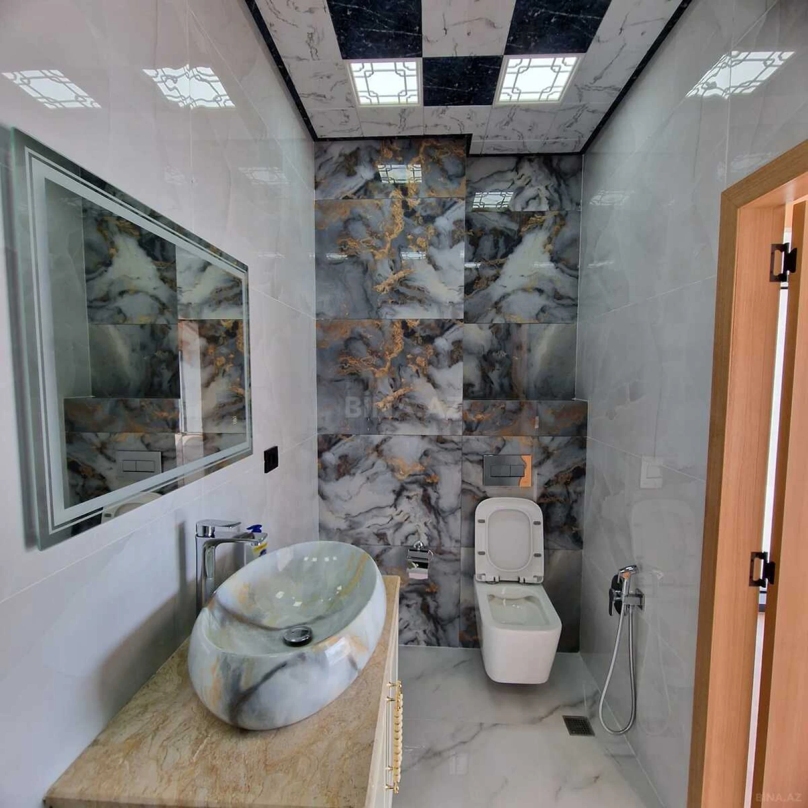 Satılır 5 otaqlı ofis 265 m²