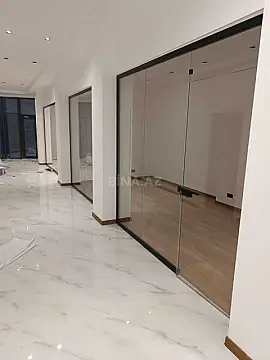Satılır 5 otaqlı ofis 265 m²