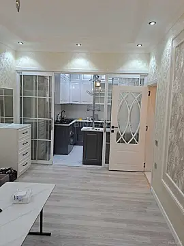 Kirayə verilir 2 otaqlı mənzil 60 m²