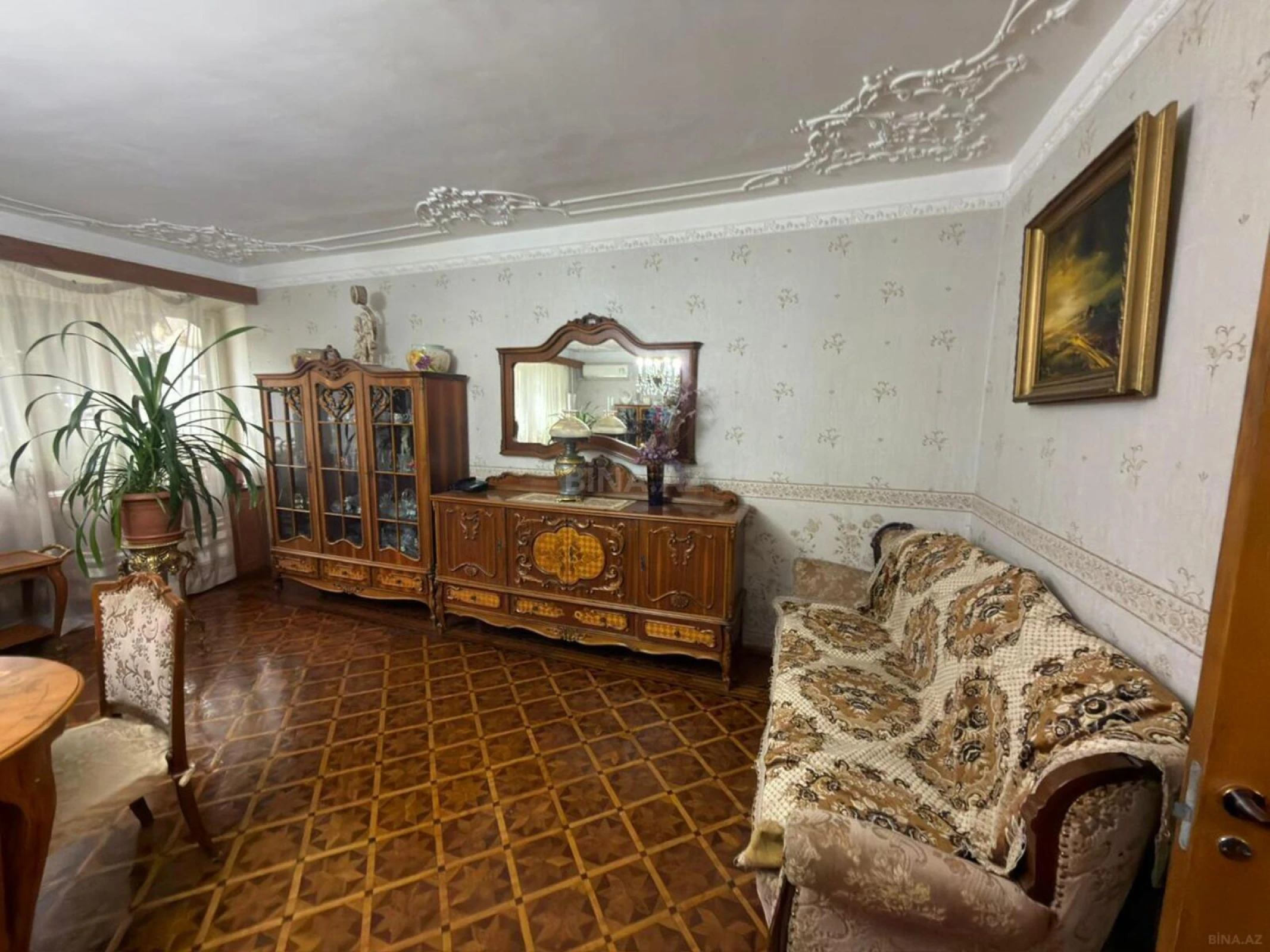 Satılır 4 otaqlı mənzil 110 m²