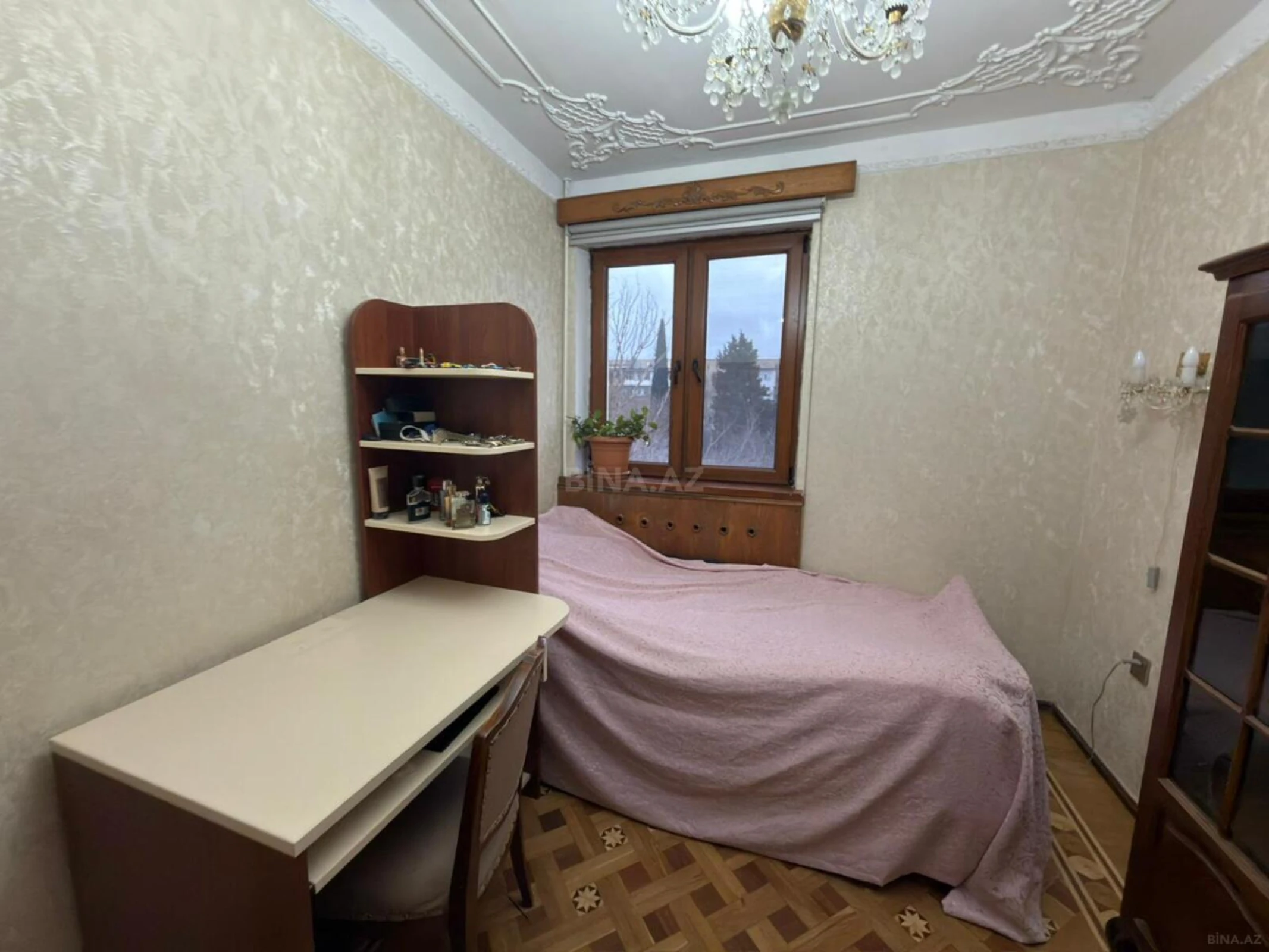 Satılır 4 otaqlı mənzil 110 m²