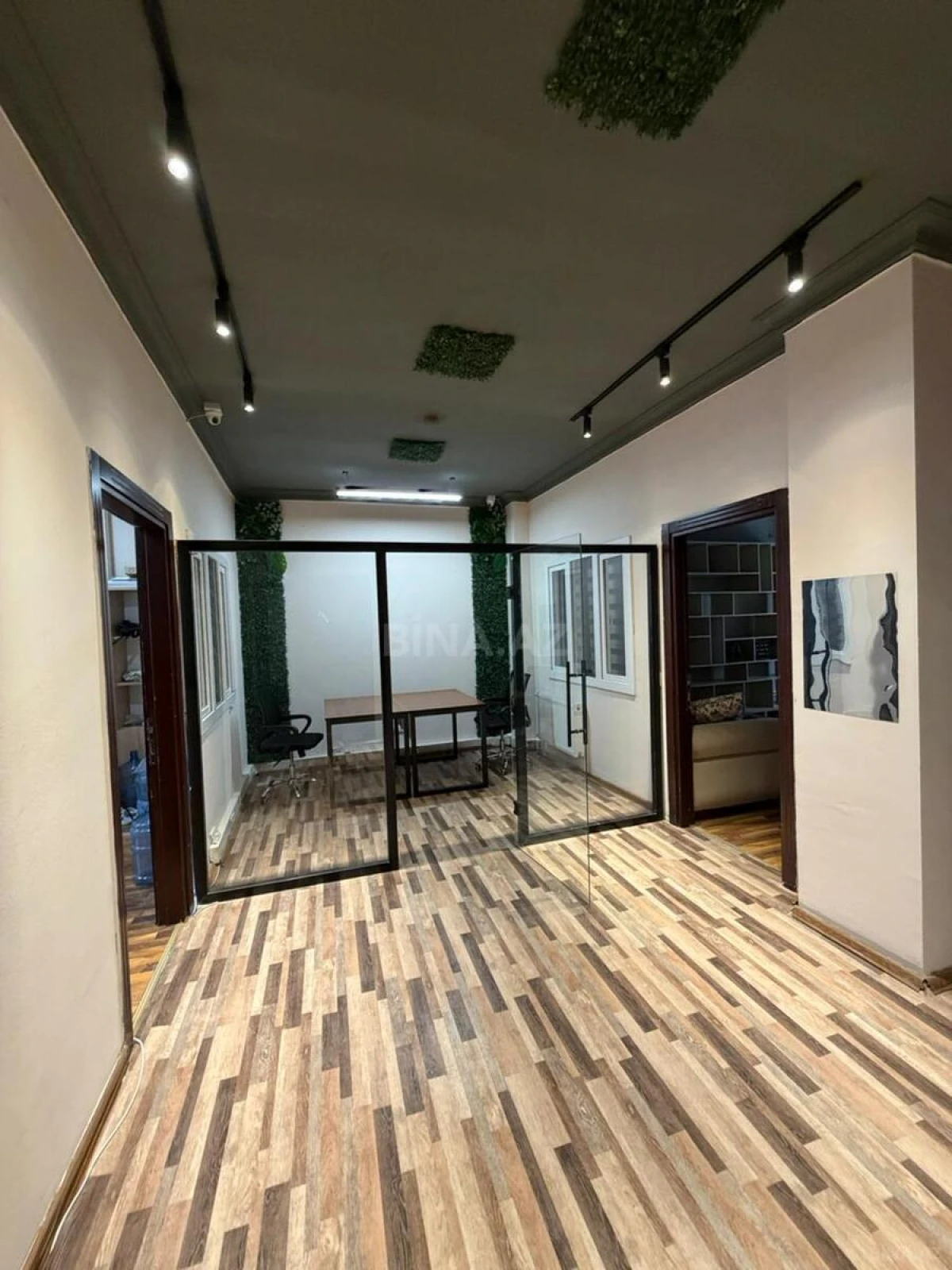 Kirayə verilir 3 otaqlı ofis 80 m²