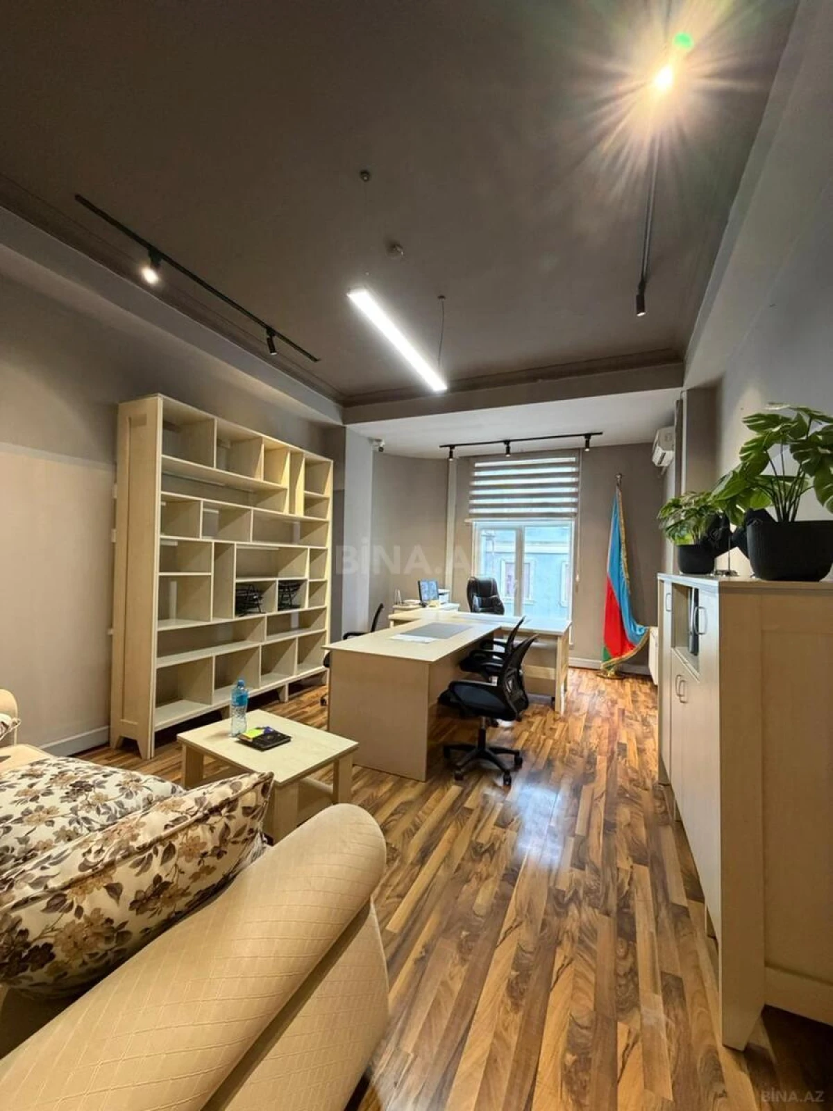 Kirayə verilir 3 otaqlı ofis 80 m²