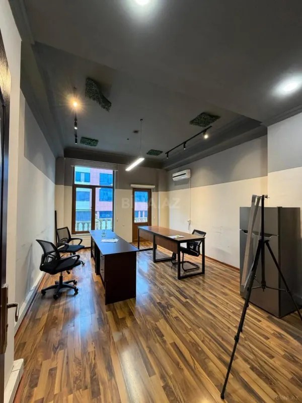 Kirayə verilir 3 otaqlı ofis 80 m²
