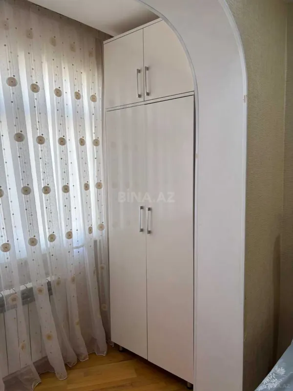 Satılır 4 otaqlı mənzil 100 m²