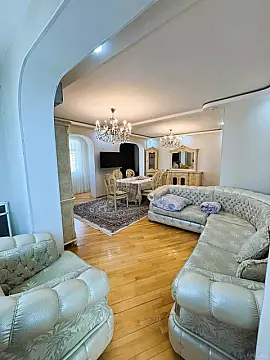 Satılır 4 otaqlı mənzil 100 m²