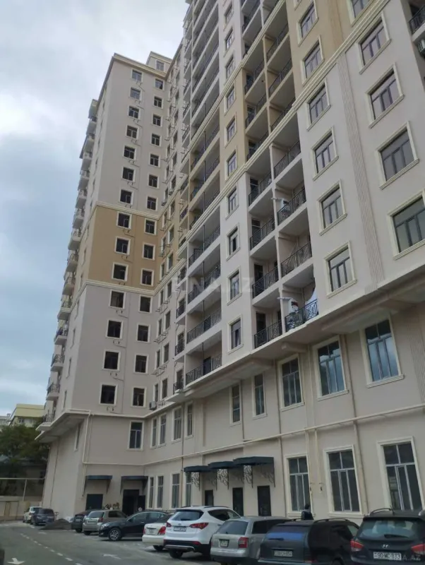 Satılır 1 otaqlı mənzil 70 m²