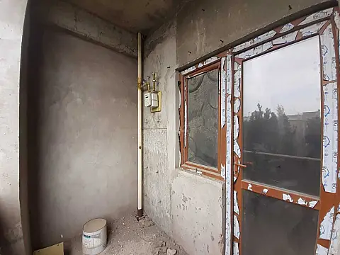 Satılır 1 otaqlı mənzil 70 m²