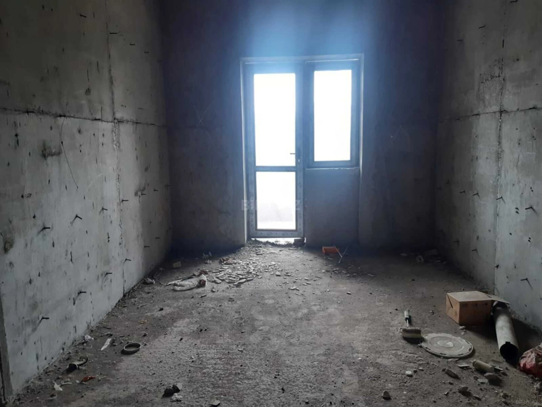 Satılır 1 otaqlı mənzil 70 m²