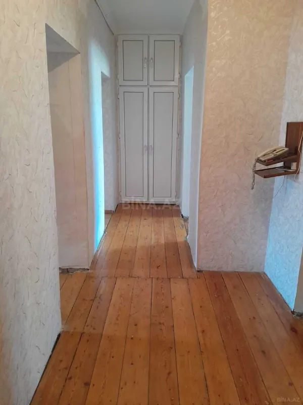 Satılır 4 otaqlı mənzil 100 m²