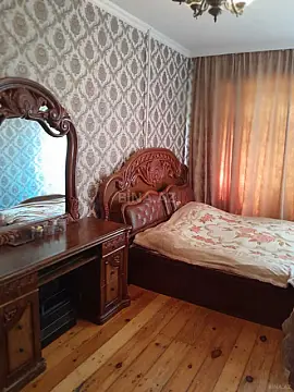 Satılır 4 otaqlı mənzil 100 m²