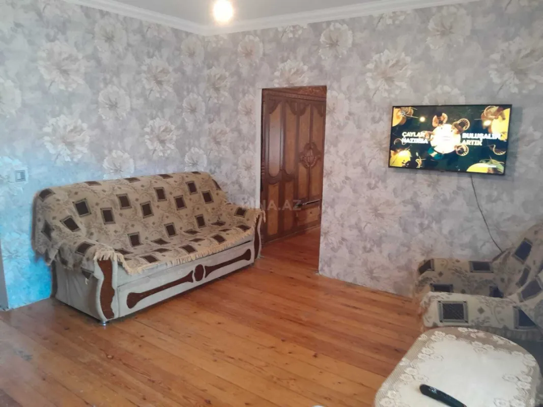 Satılır 4 otaqlı mənzil 100 m²