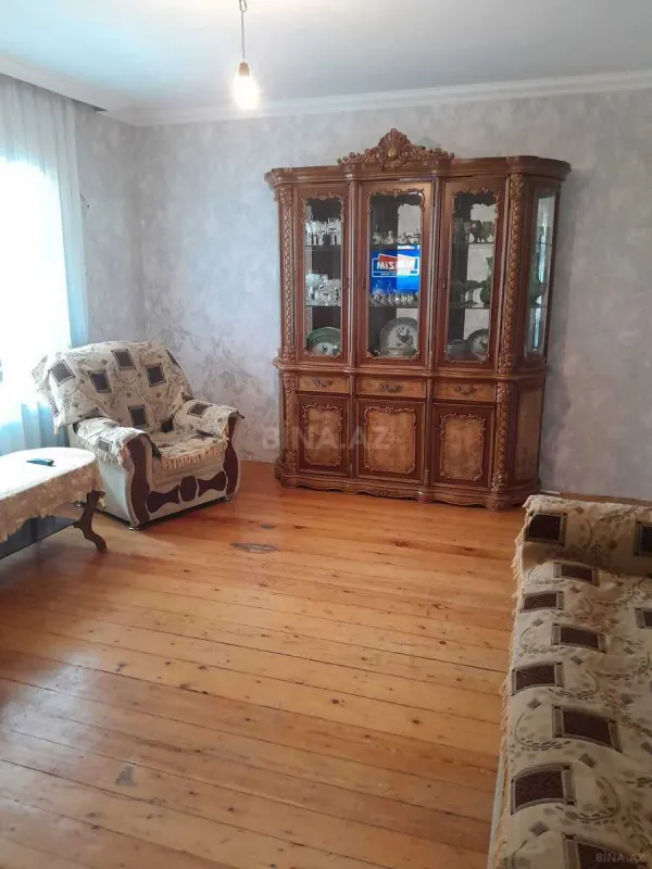 Satılır 4 otaqlı mənzil 100 m²