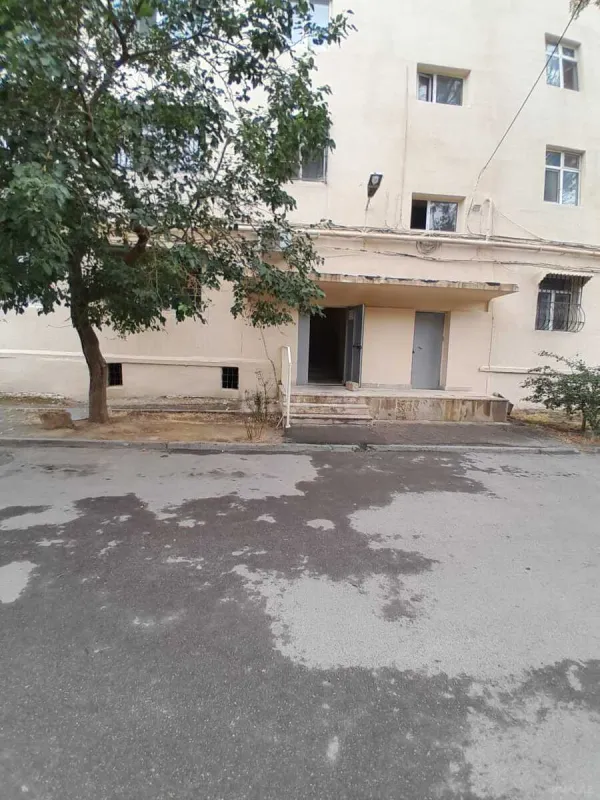 Satılır 4 otaqlı mənzil 100 m²