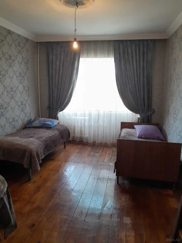 Satılır 4 otaqlı mənzil 100 m²