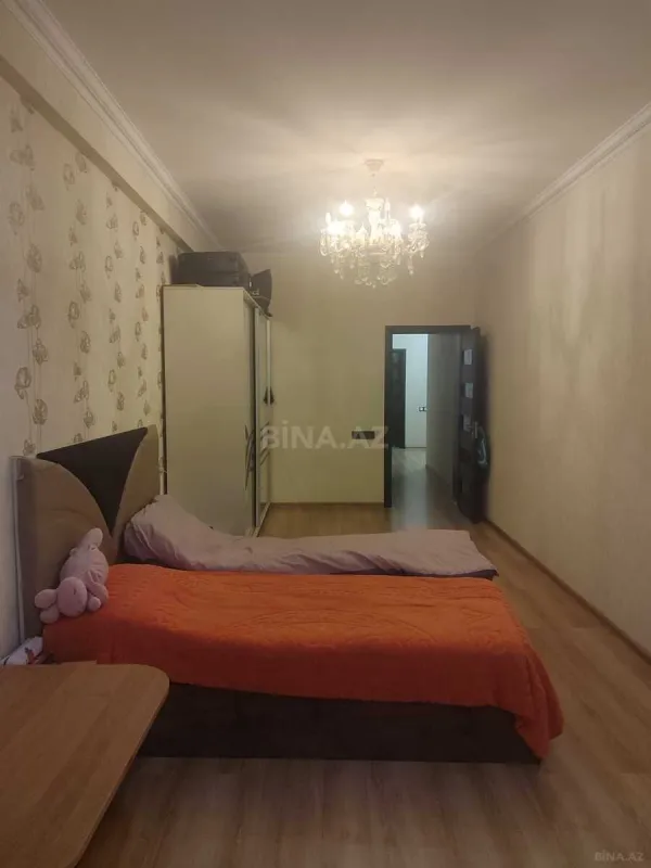 Satılır 3 otaqlı mənzil 110 m²