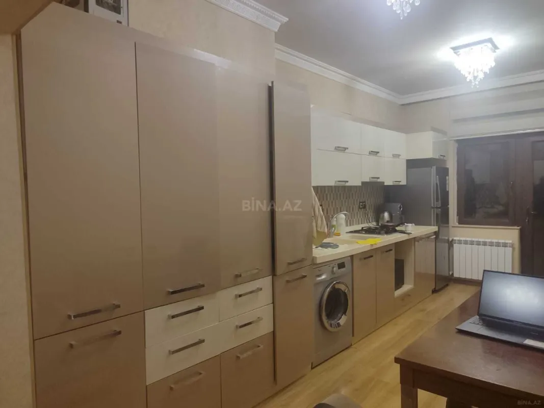 Satılır 3 otaqlı mənzil 110 m²