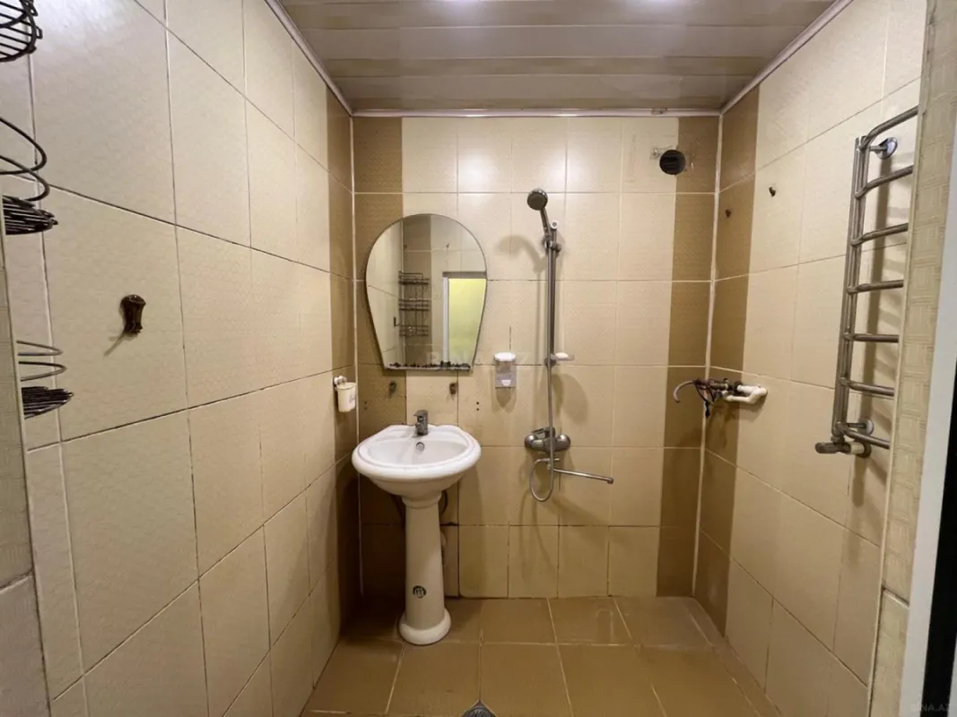 Kirayə verilir 2 otaqlı mənzil 65 m²