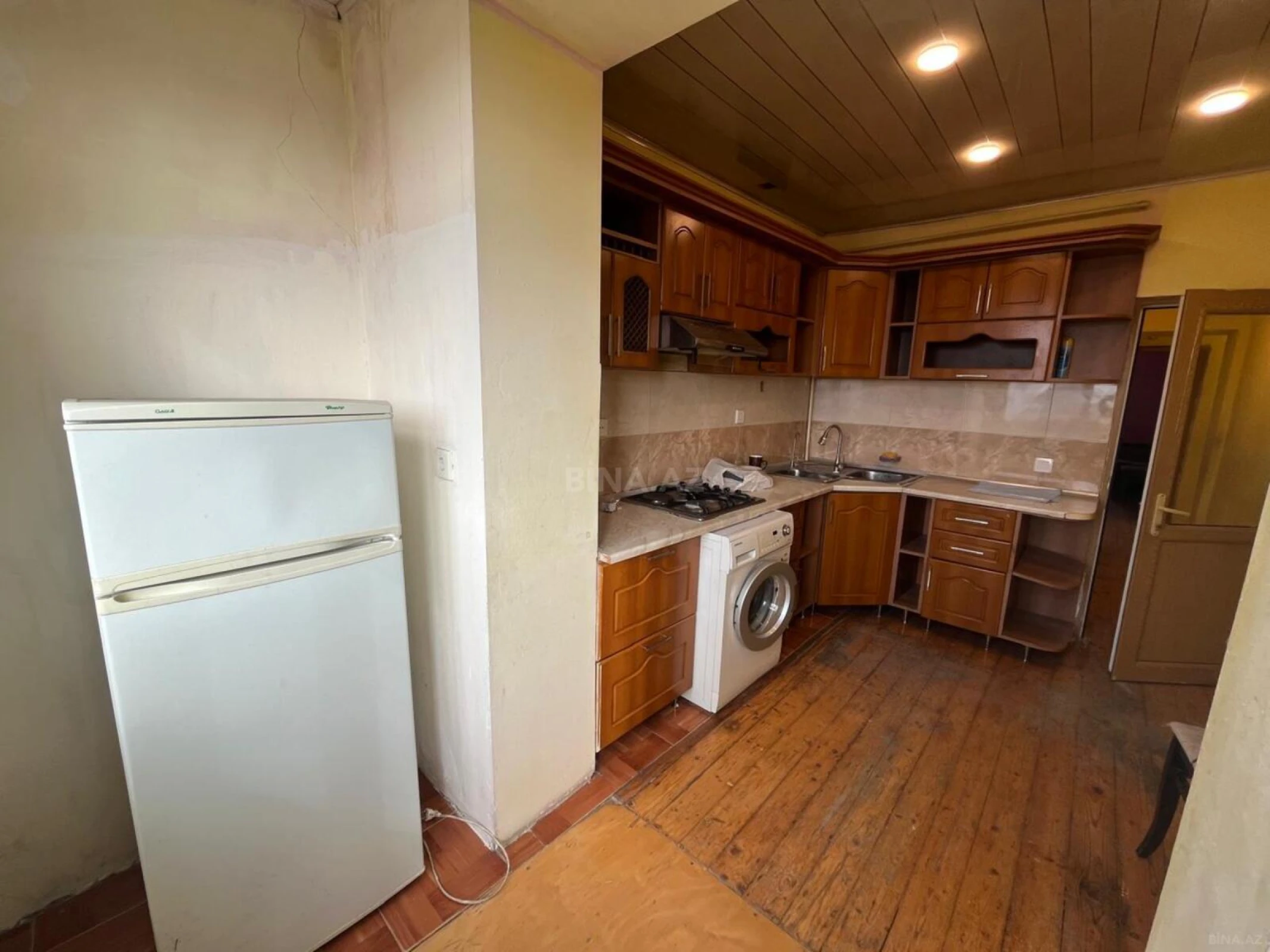 Kirayə verilir 2 otaqlı mənzil 65 m²