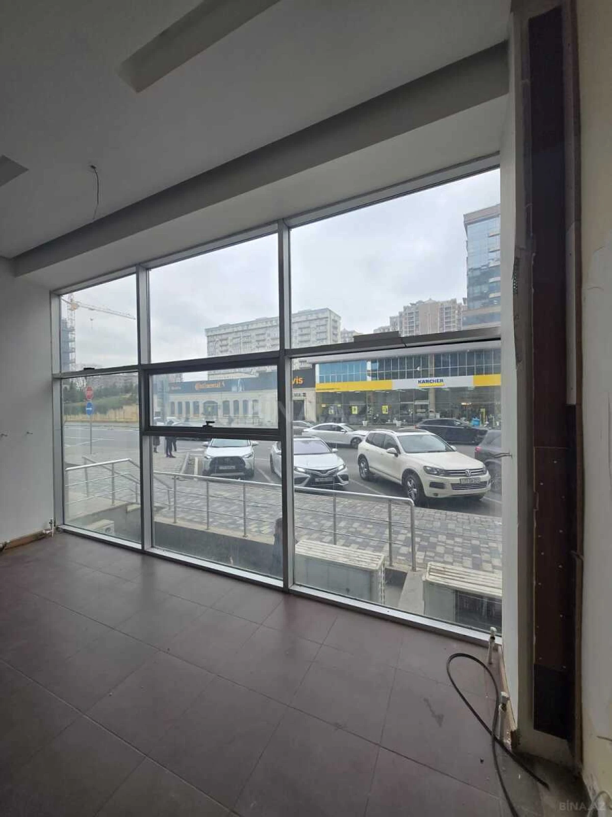 Kirayə verilir obyekt 220 m²