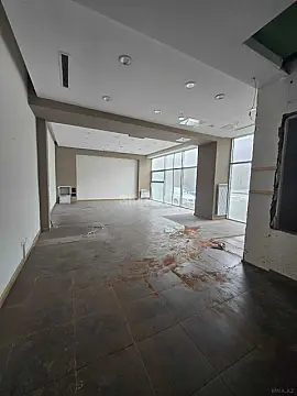 Kirayə verilir obyekt 220 m²