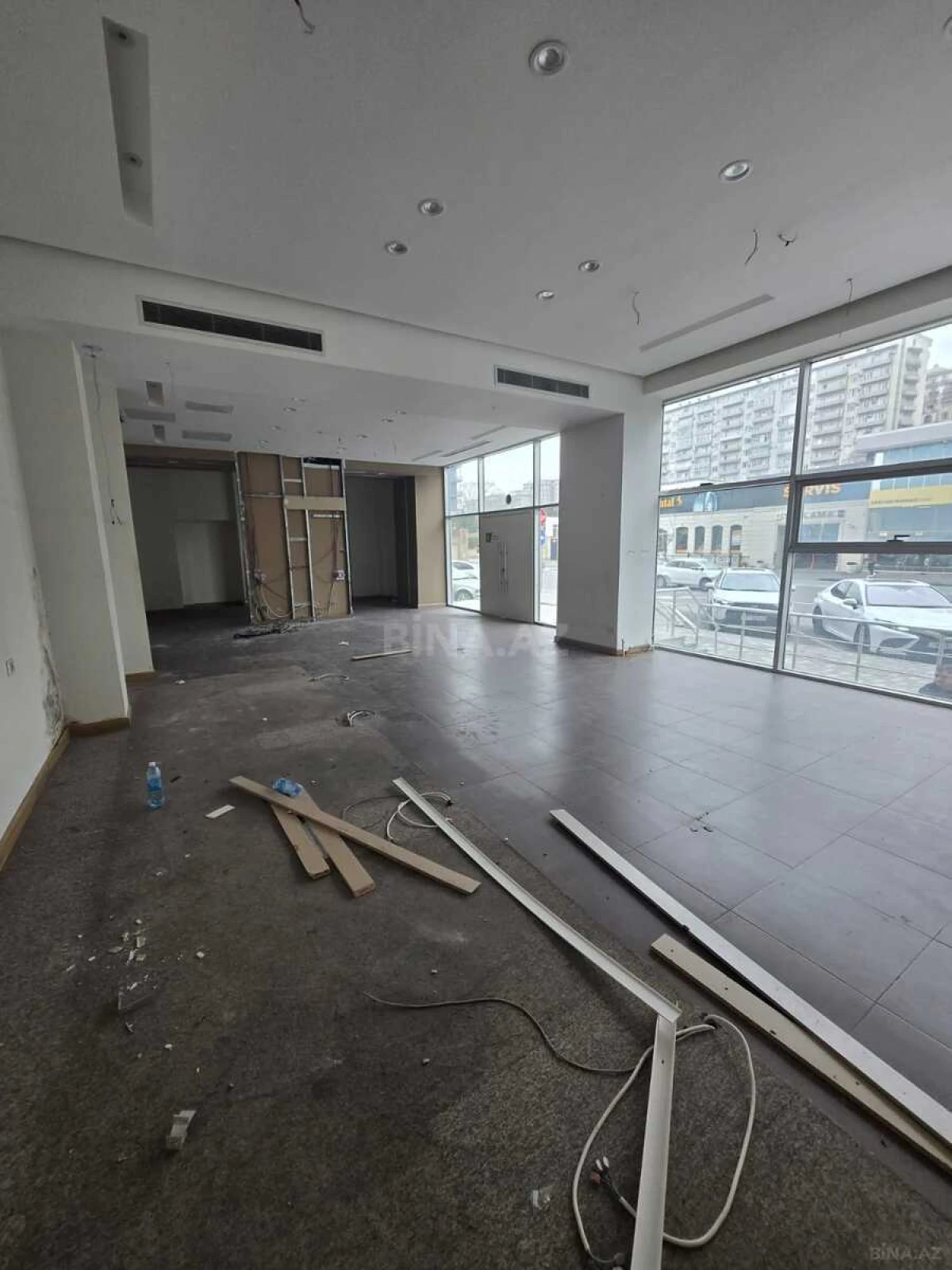 Kirayə verilir obyekt 220 m²