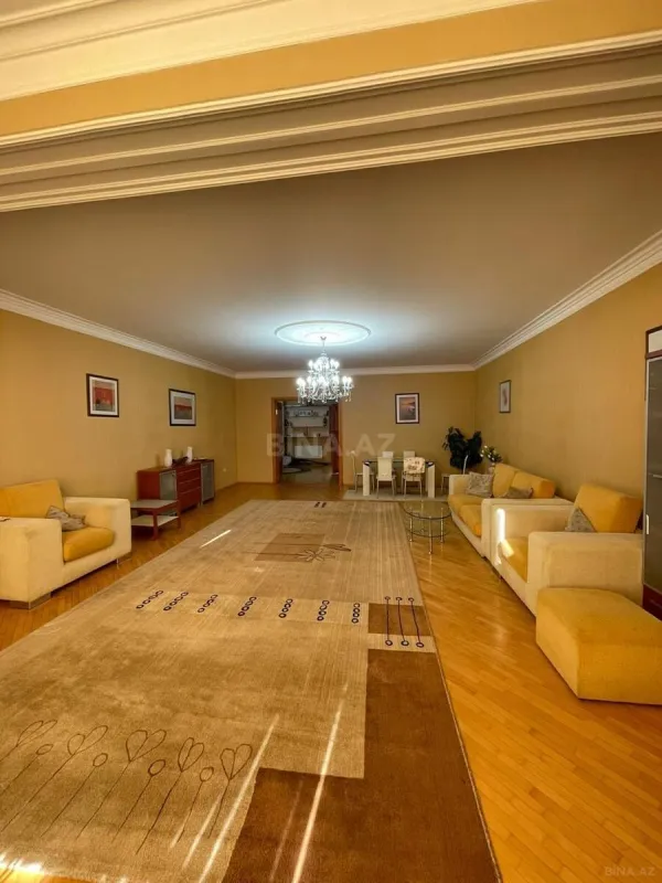 Kirayə verilir 3 otaqlı mənzil 170 m²