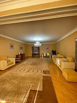 Kirayə verilir 3 otaqlı mənzil 170 m²