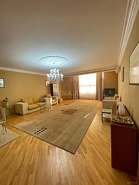 Kirayə verilir 3 otaqlı mənzil 170 m²