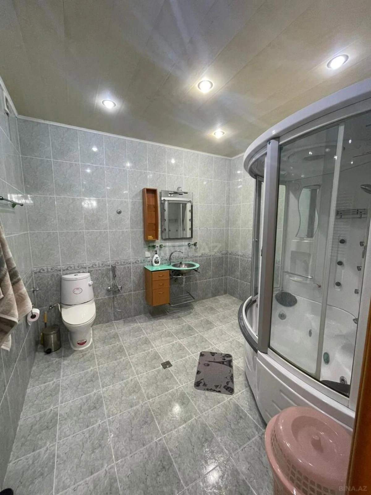 Kirayə verilir 3 otaqlı mənzil 170 m²