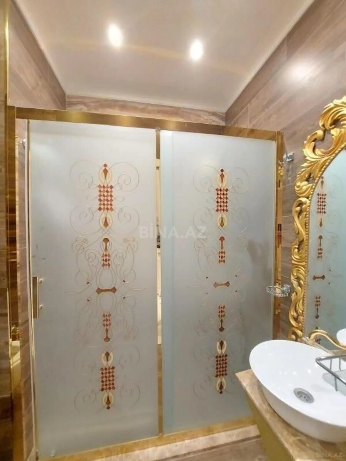 Kirayə verilir 2 otaqlı mənzil 65 m²