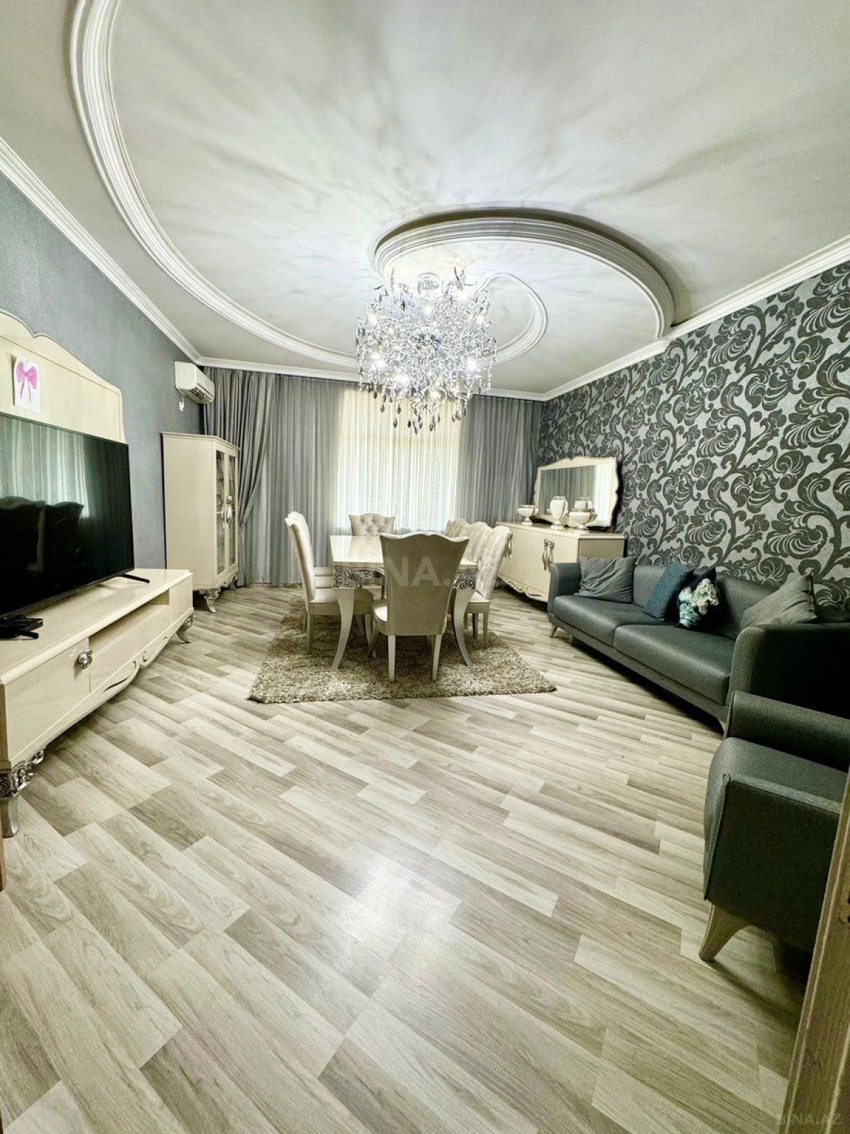 Satılır 3 otaqlı mənzil 115 m²