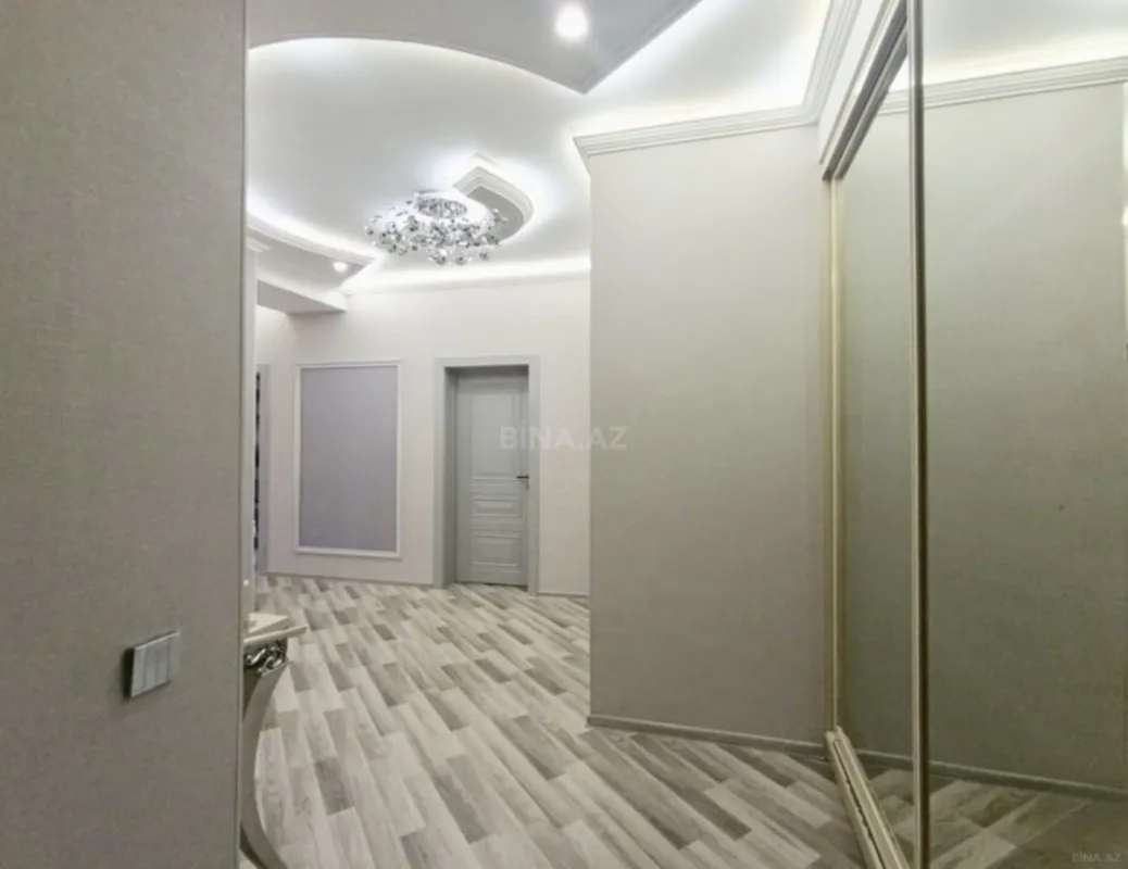Satılır 3 otaqlı mənzil 115 m²
