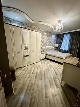 Satılır 3 otaqlı mənzil 115 m²