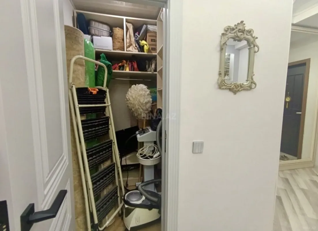 Satılır 3 otaqlı mənzil 115 m²