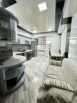 Satılır 3 otaqlı mənzil 115 m²