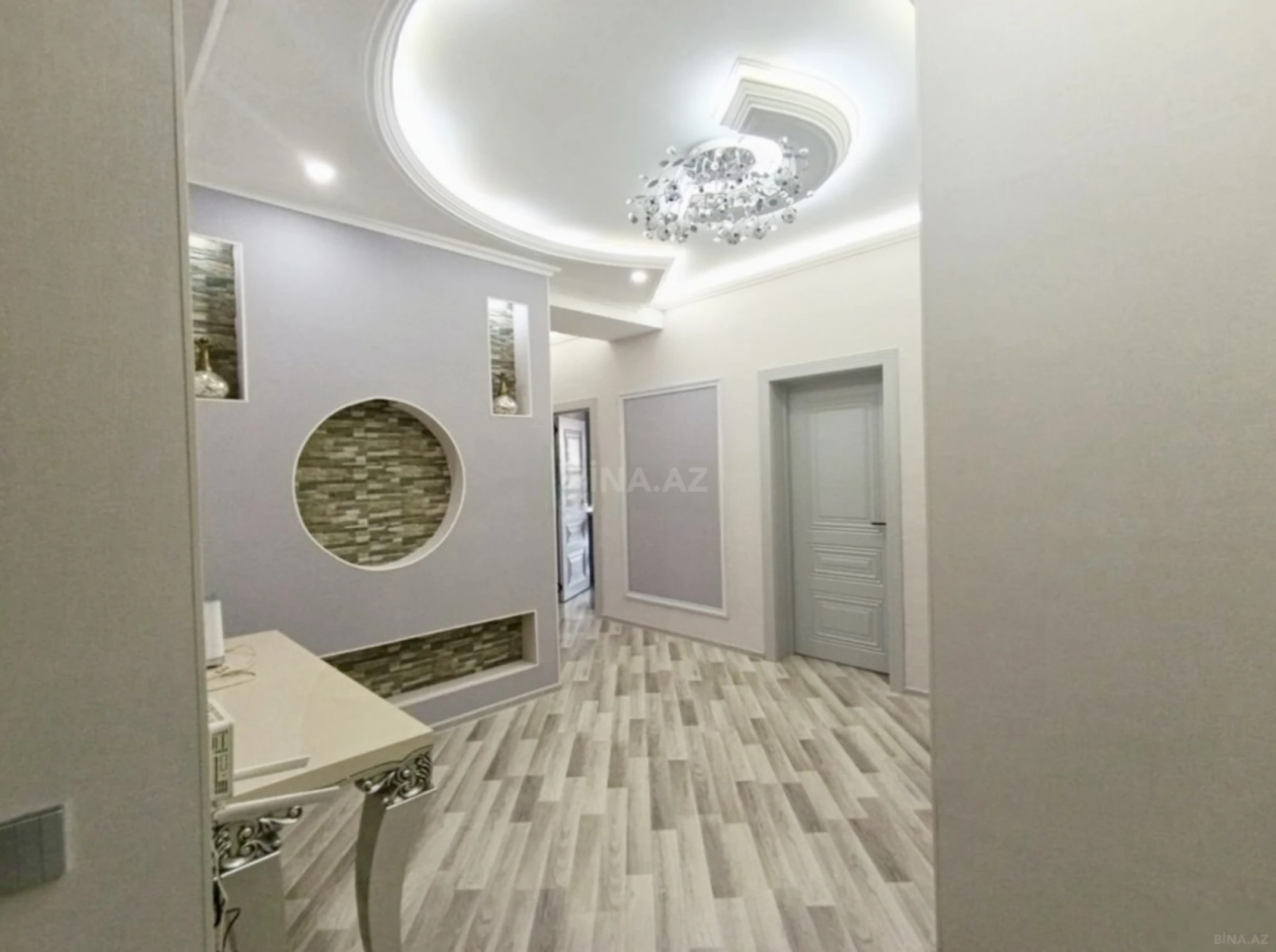 Satılır 3 otaqlı mənzil 115 m²