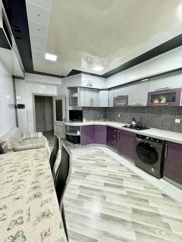 Satılır 3 otaqlı mənzil 115 m²