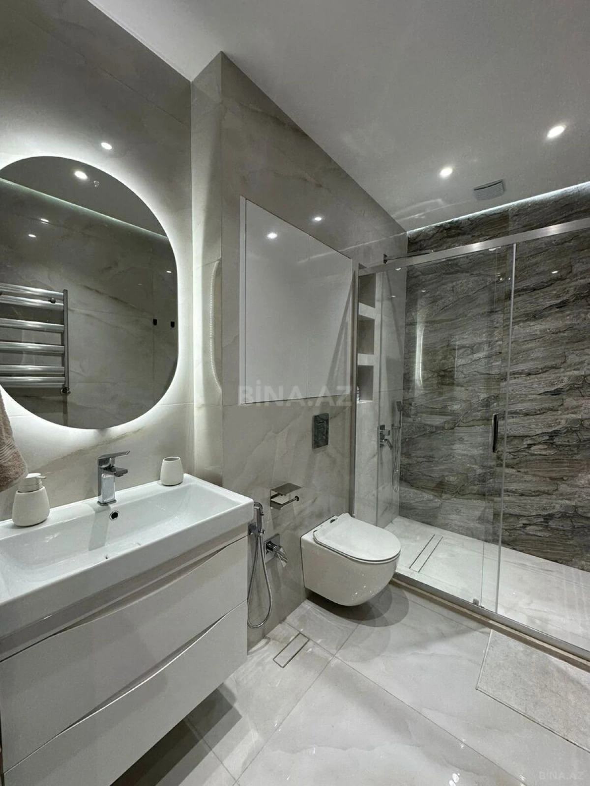 Kirayə verilir 2 otaqlı mənzil 58 m²