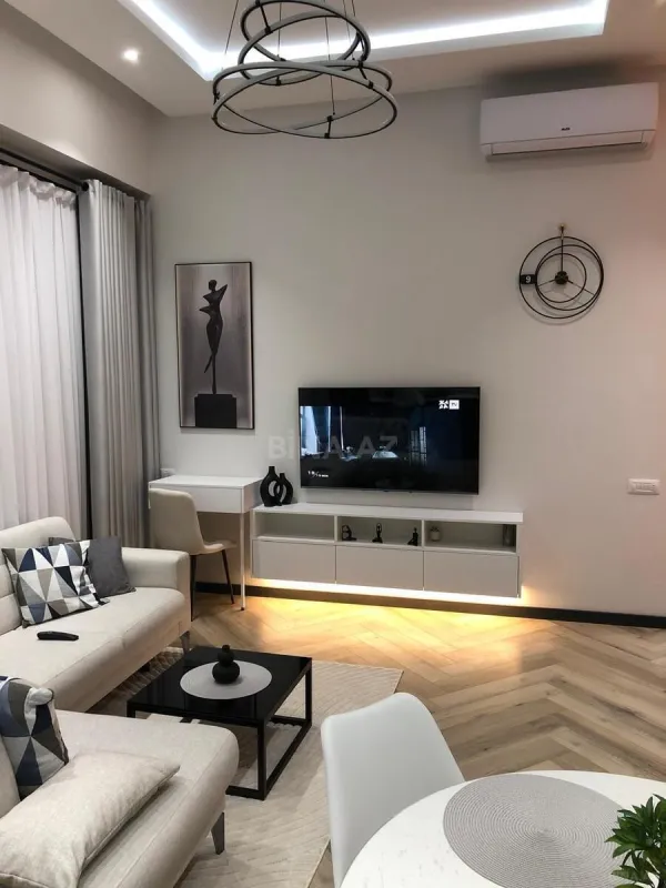 Kirayə verilir 2 otaqlı mənzil 58 m²