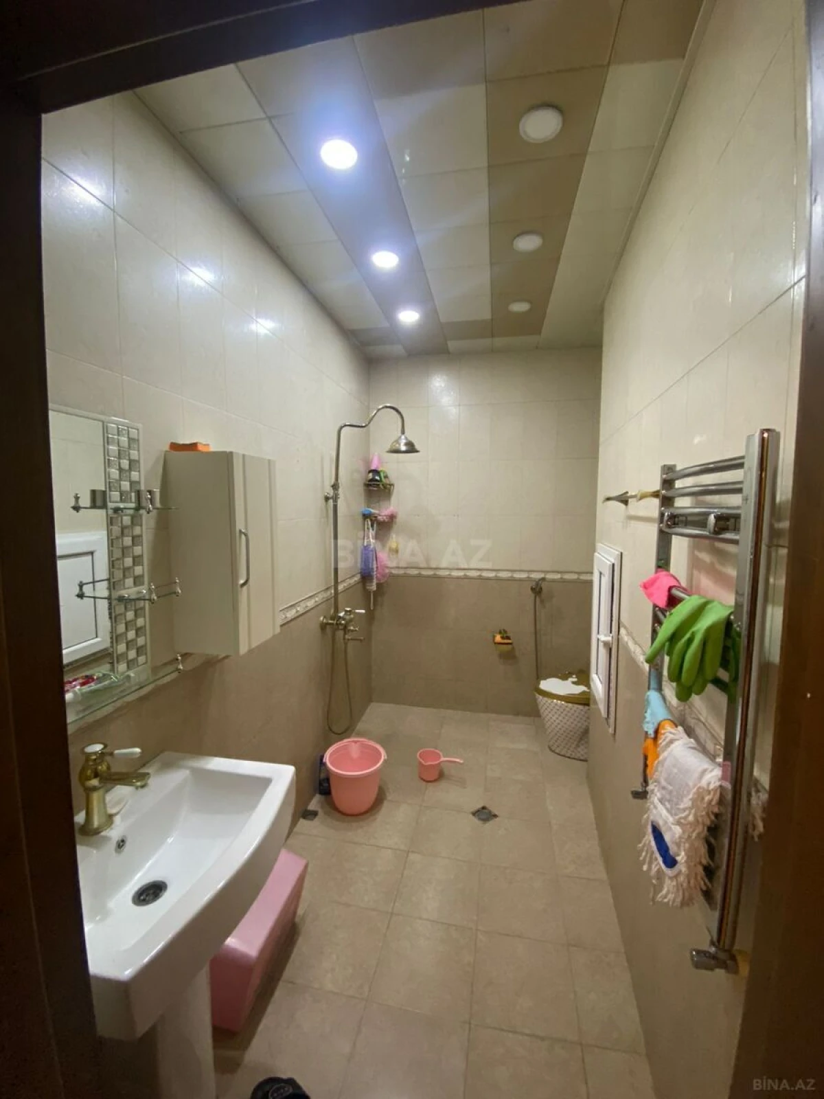 Satılır 3 otaqlı mənzil 130 m²